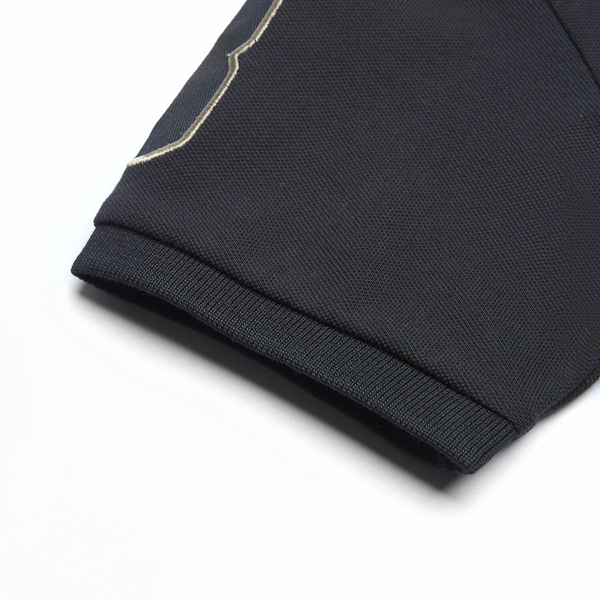ID_03016222001_09_1_2_6_1500_1500.jpg;color:Signature Black