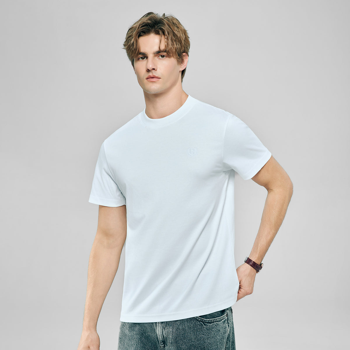 ID_01026102002_RW01_2_1_3_1500_1500.jpg;color:Signature White