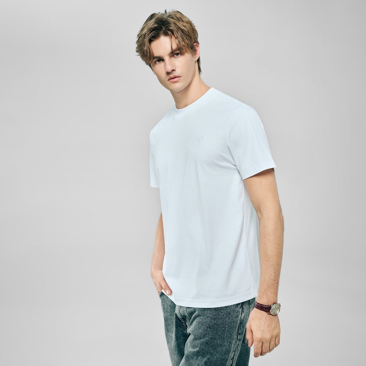 ID_01026102002_RW01_2_1_4_1500_1500.jpg;color:Signature White