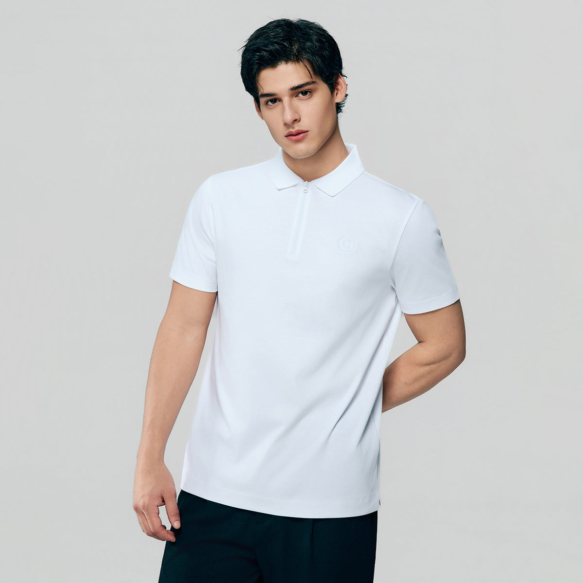 ID_01016084001_RW01_2_1_5_1500_1500.jpg;color:Signature White