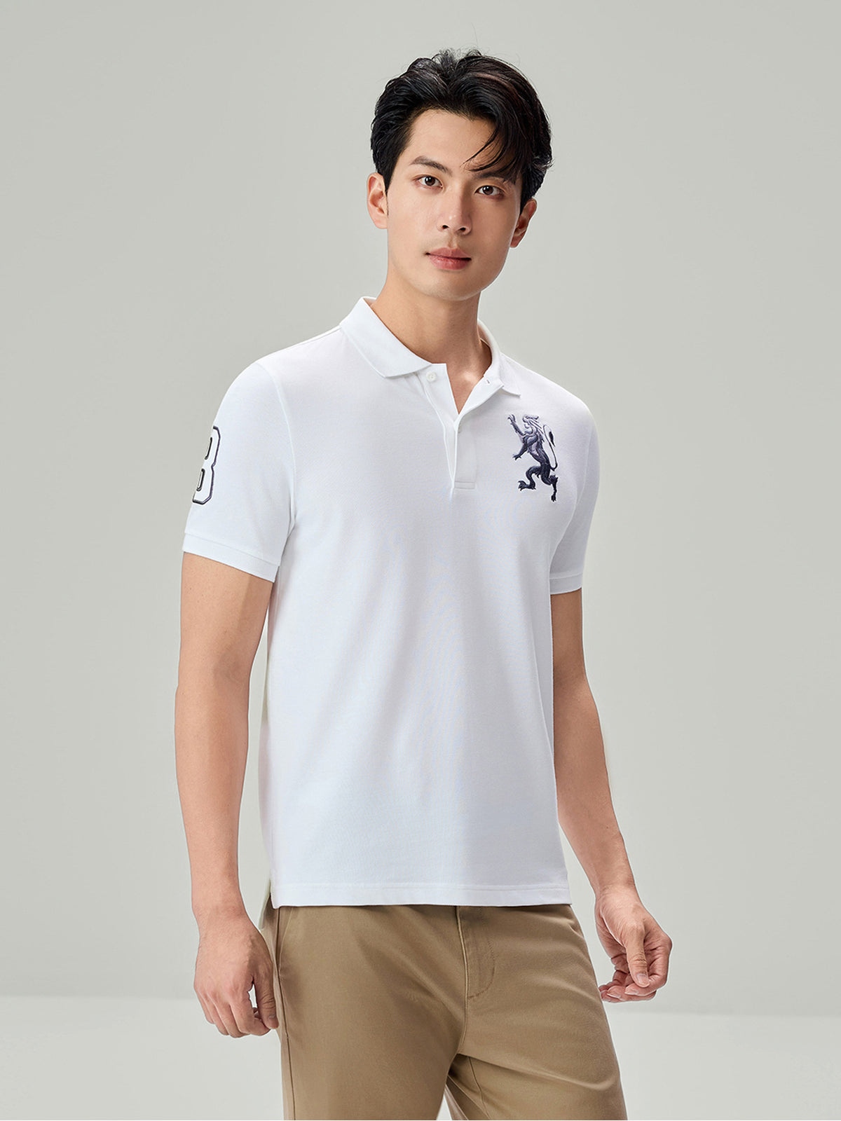 ID_01016328001_RW01_3_1_3_1290_1720.jpg;color:Signature White