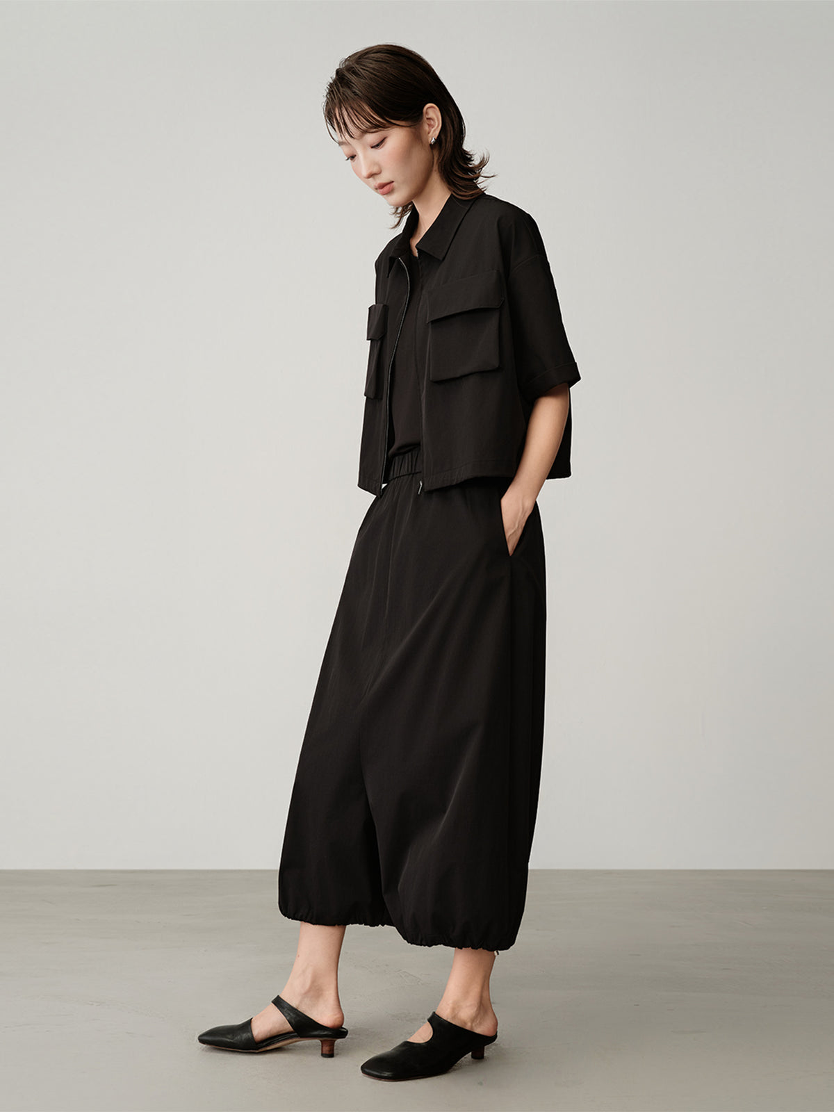 ID_02426511001_RW02_3_0_1_1290_1720.jpg;color:BLACK
