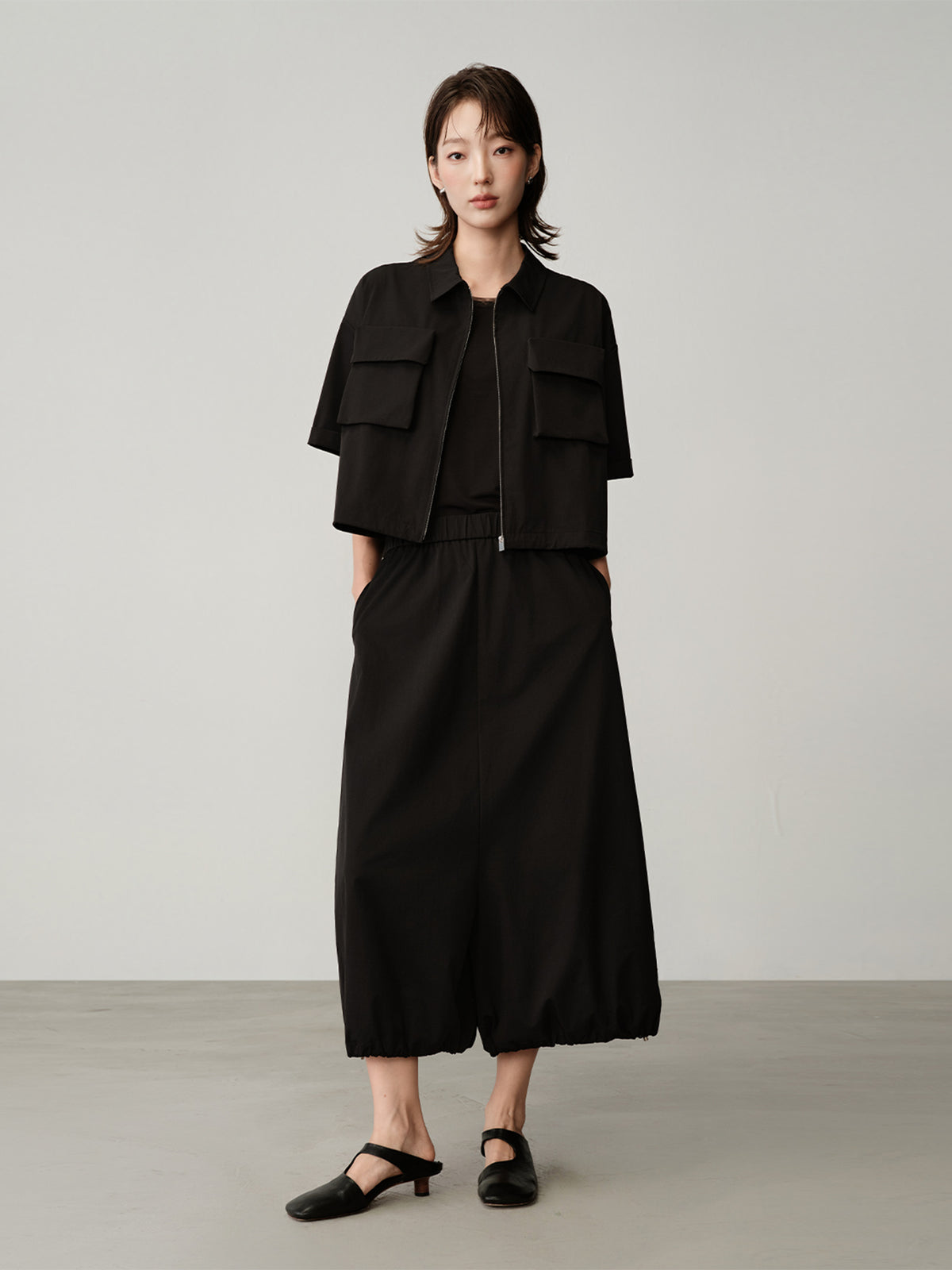 ID_02376523003_RW02_3_0_1_1290_1720.jpg;color:Black