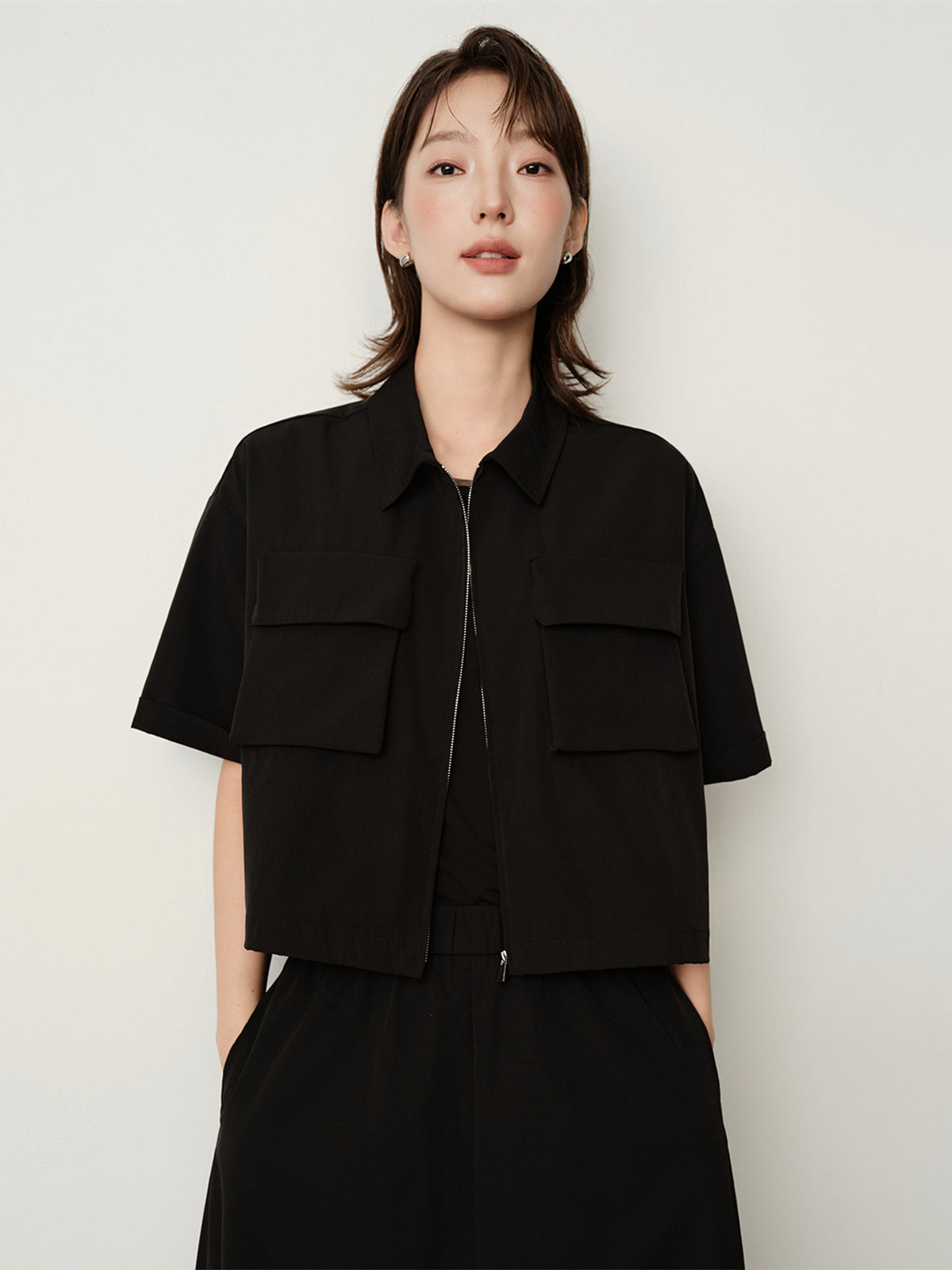 ID_02376523003_RW02_3_0_2_1290_1720.jpg;color:Black