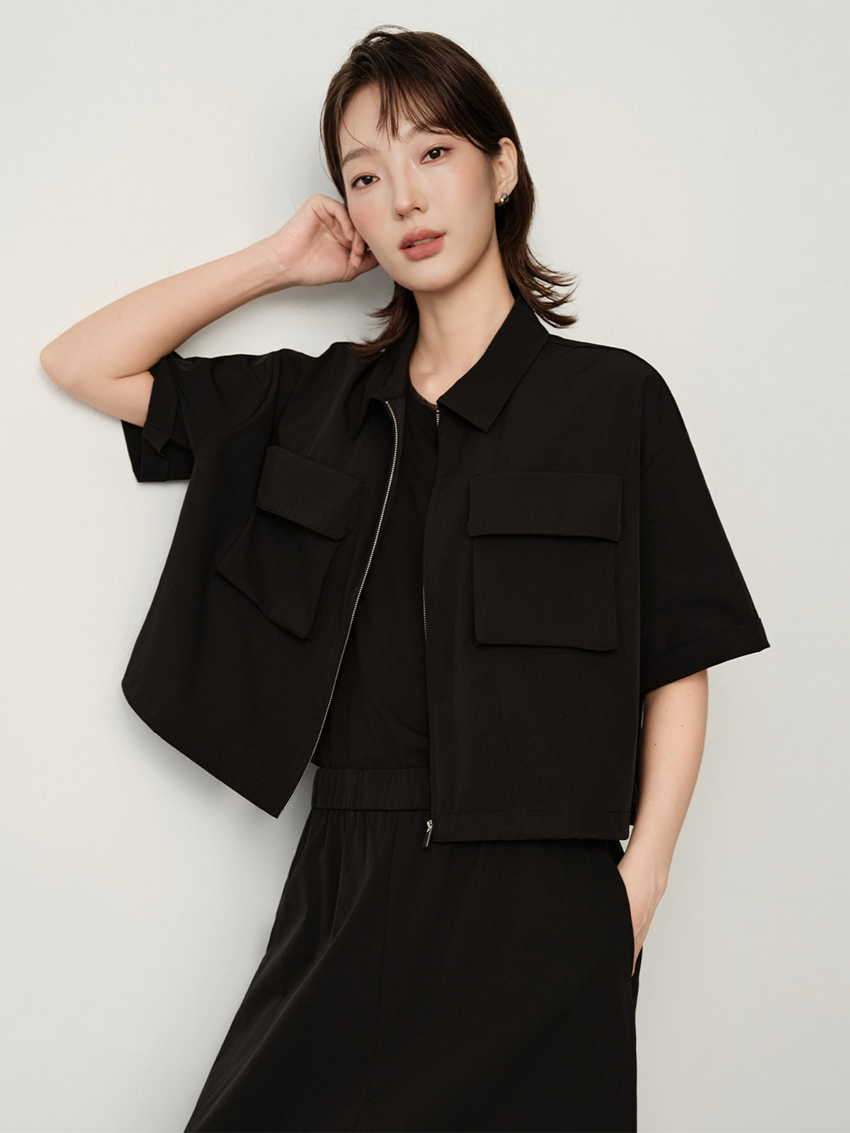ID_02376523003_RW02_3_0_5_1290_1720.jpg;color:Black