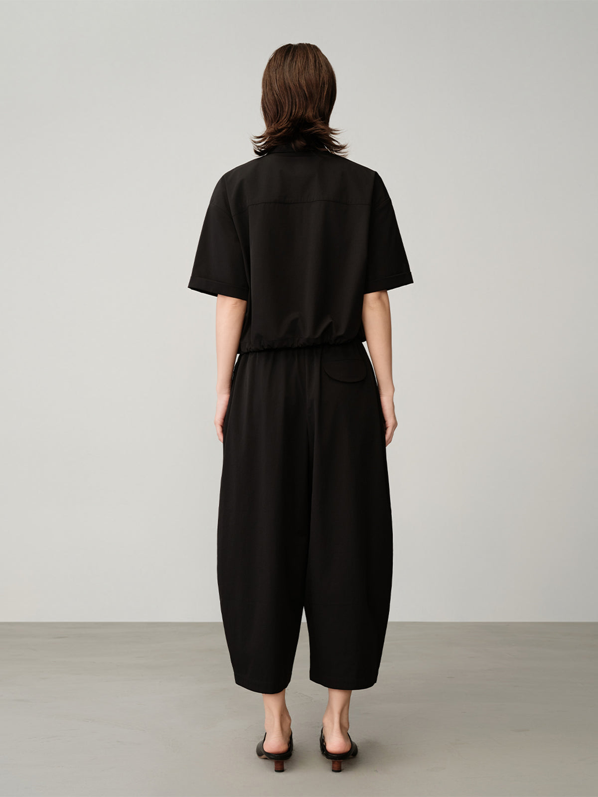 ID_02426509002_RW02_3_0_7_1290_1720.jpg;color:Black