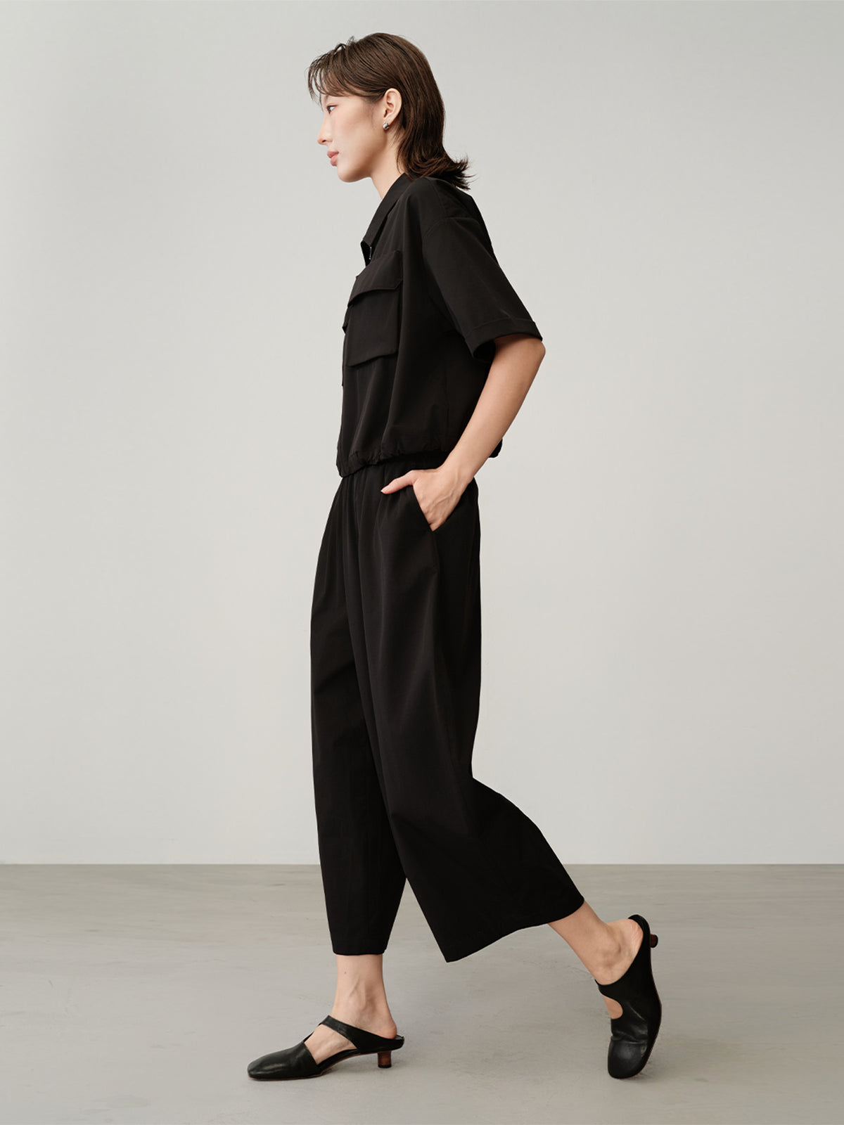 ID_02426509002_RW02_3_0_8_1290_1720.jpg;color:Black