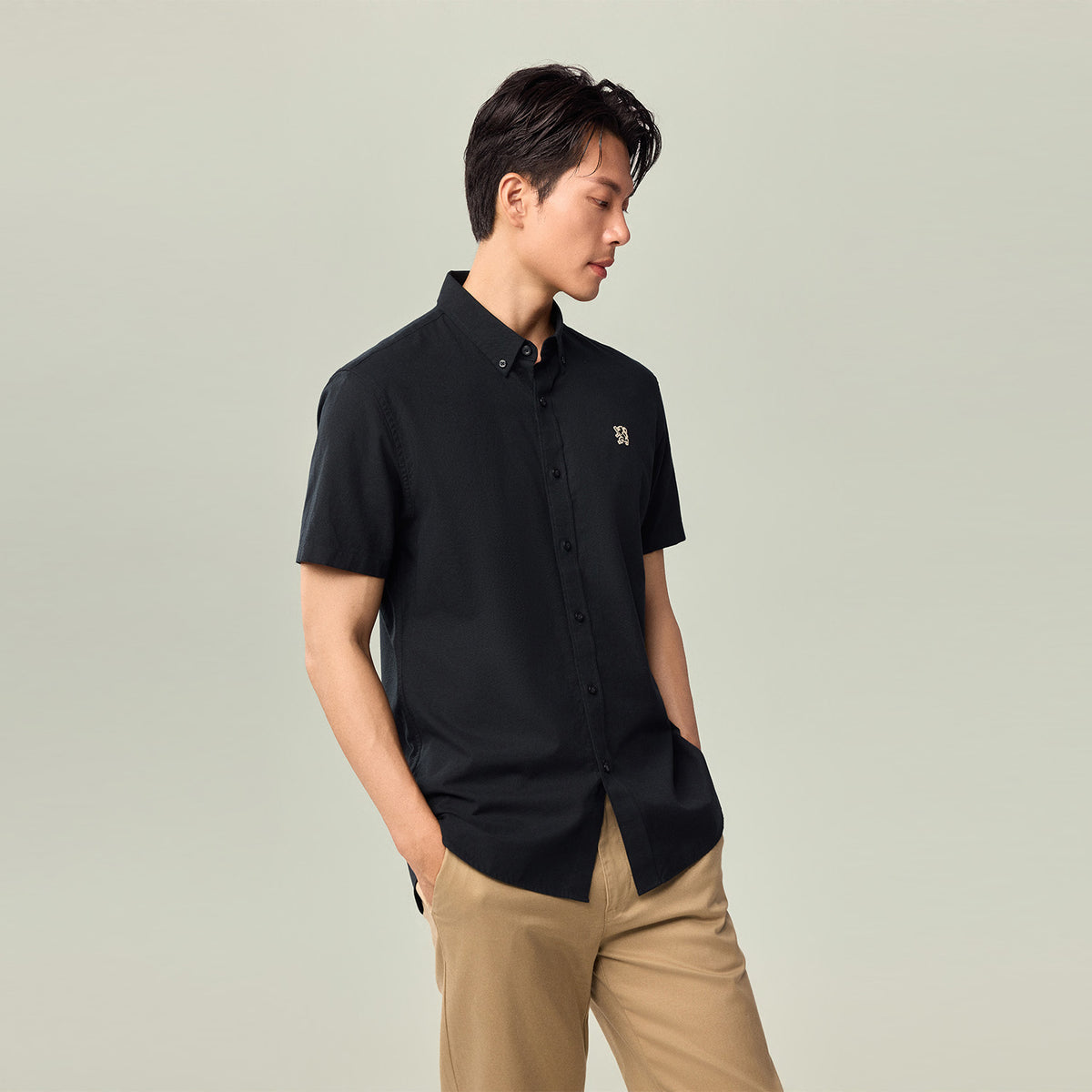 ID_01046292002_RW09_2_1_2_1500_1500.jpg;color:Signature Black