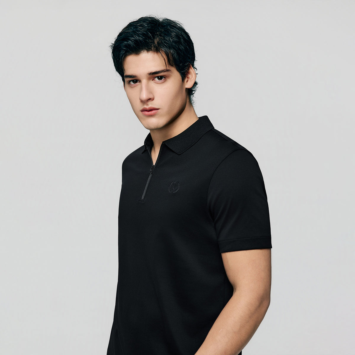 ID_01016084001_RW09_2_1_4_1500_1500.jpg;color:Signature Black