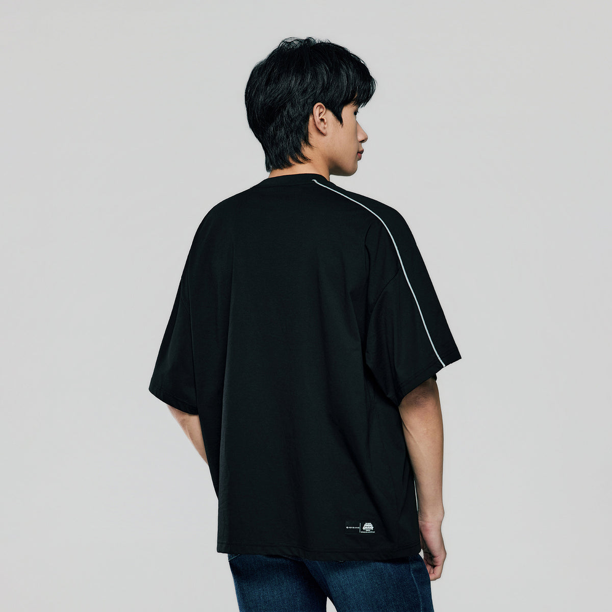 ID_01096199001_RW09_2_1_5_1500_1500.jpg;color:Signature Black
