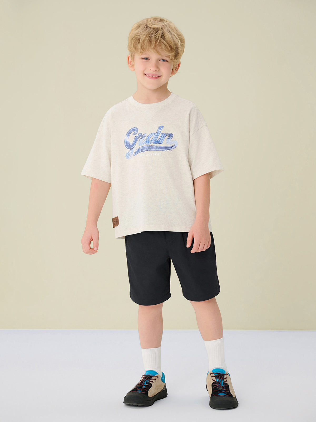 ID_03106238001_RW09_3_1_1_1290_1720.jpg;color:Signature Black