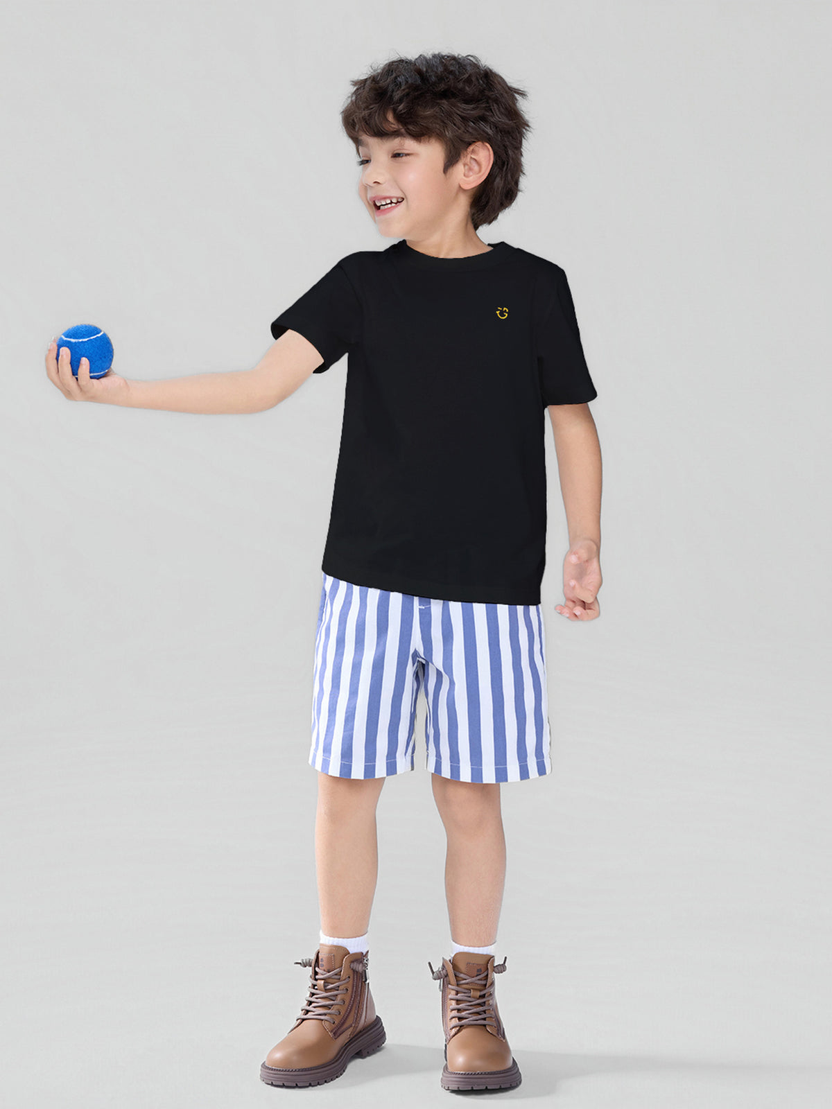 ID_03096324001_RW09_3_1_2_1290_1720.jpg;color:09 Signature Black