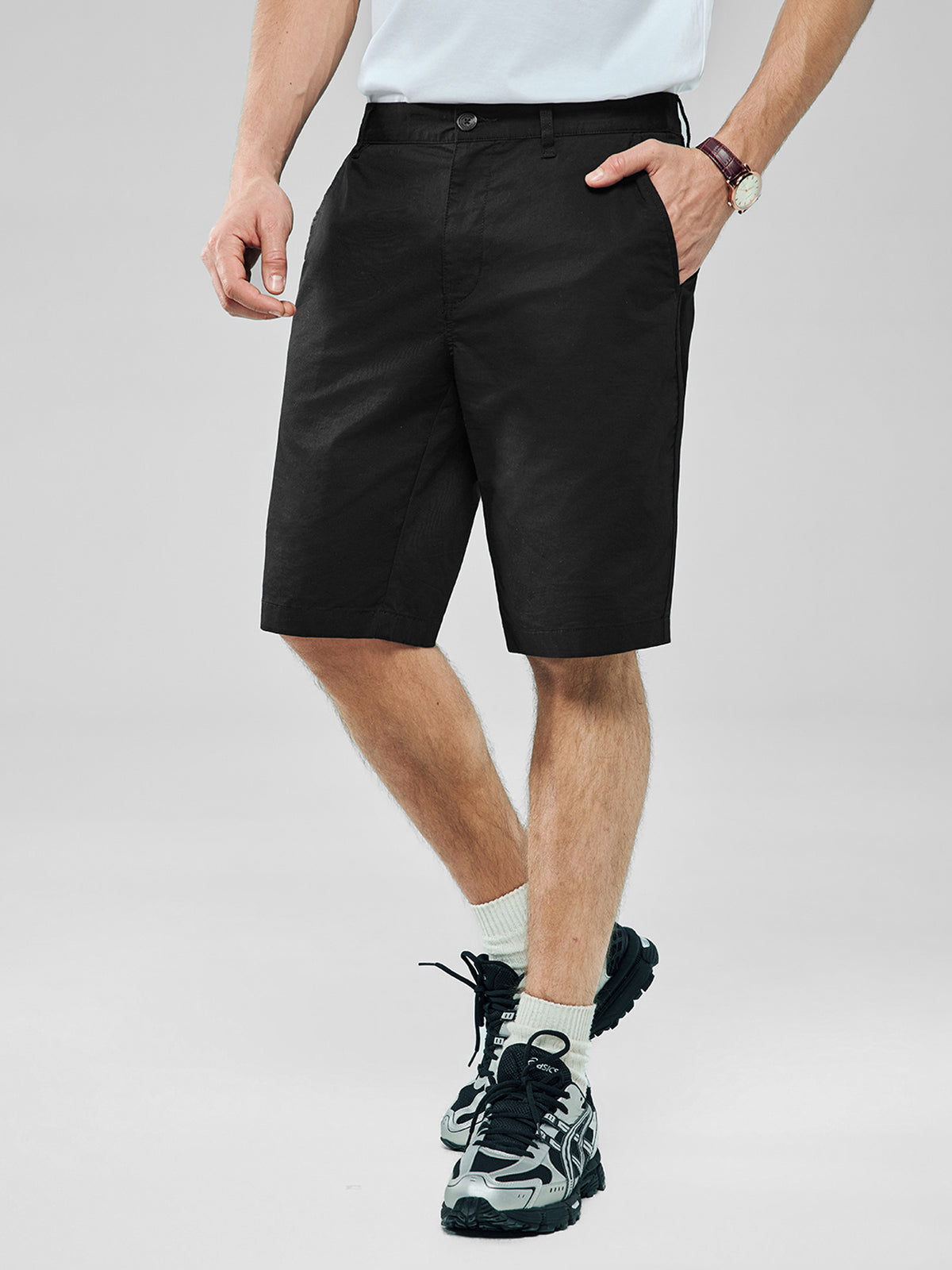 ID_01106255001_RW09_3_1_3_1290_1720.jpg;color:Signature Black