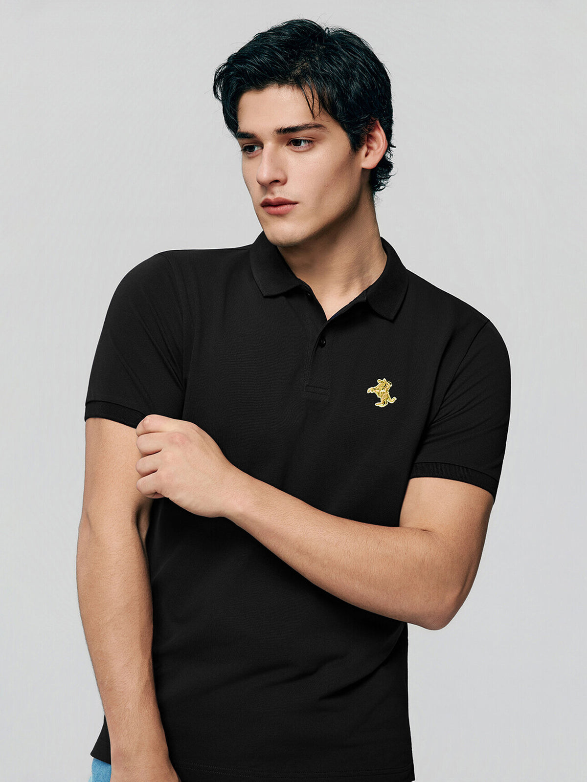 ID_01016457001_RW09_3_1_3_1290_1720.jpg;color:Signature Black