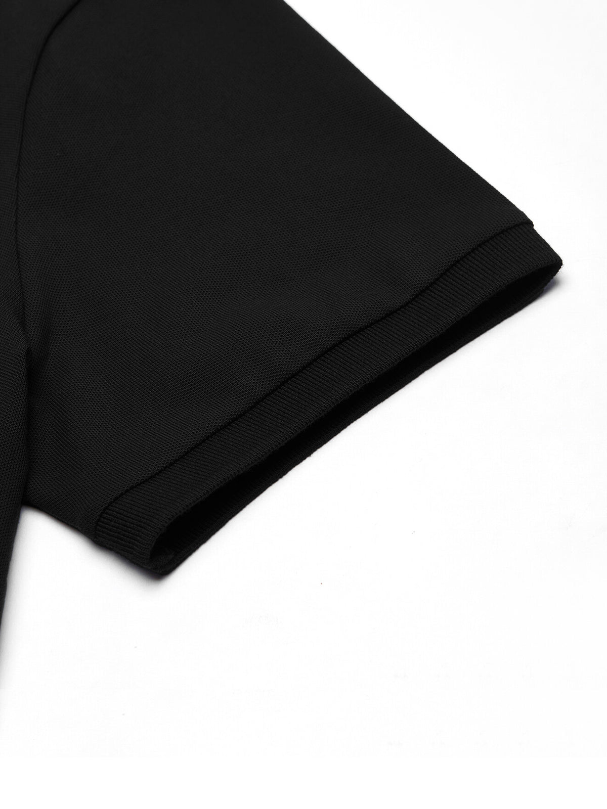 ID_01016457001_RW09_4_2_6_1290_1720.jpg;color:Signature Black