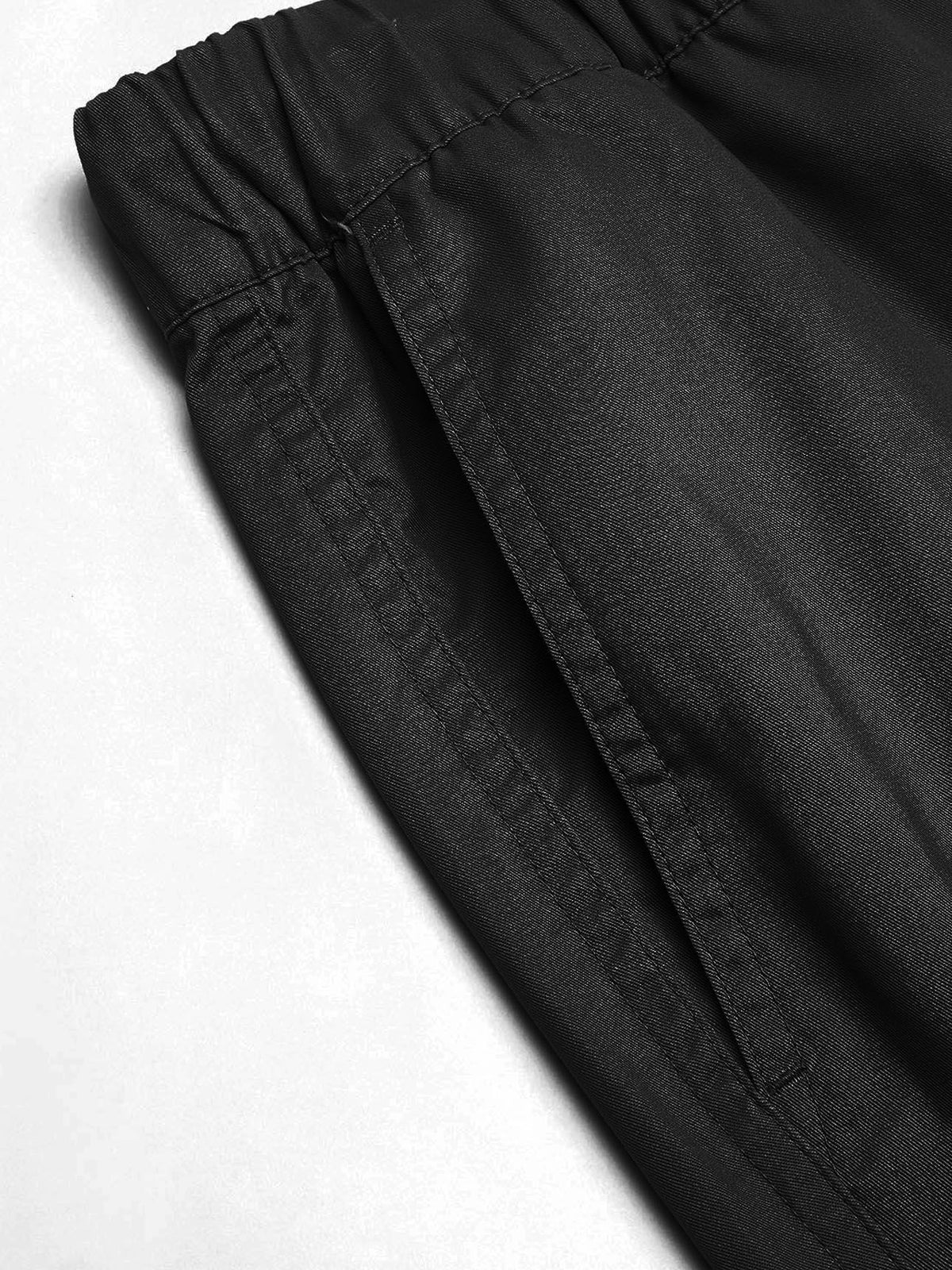 ID_01106229002_RW09_4_2_6_1290_1720.jpg;color:Signature Black