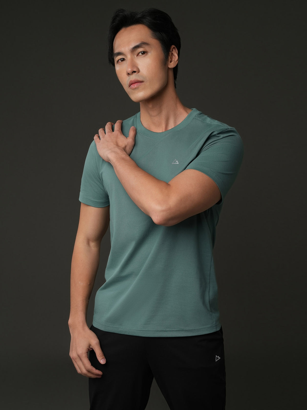 ID_01026286001_RW23_3_1_5_1290_1720.jpg;color:Smokey Emerald