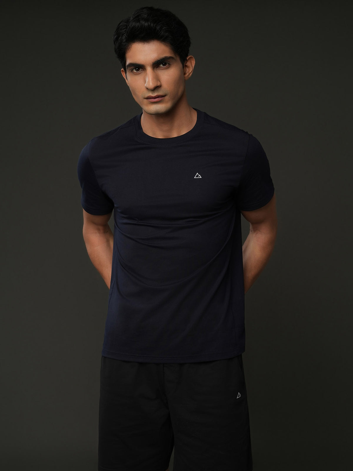 ID_01026286001_RW26_3_1_6_1290_1720.jpg;color:Signature Navy
