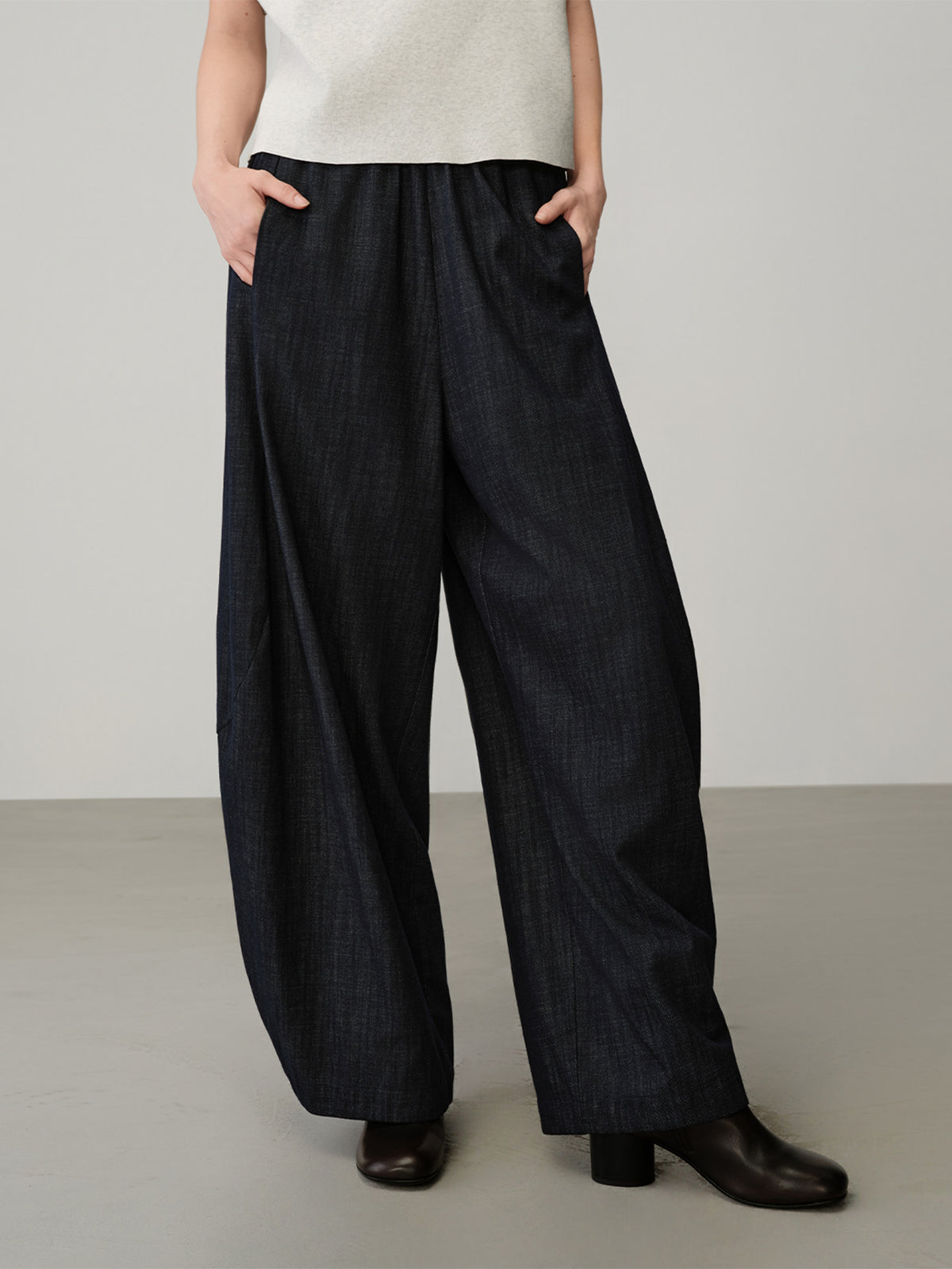 ID_02426502002_RW65_3_0_3_1290_1720.jpg;color:Denim