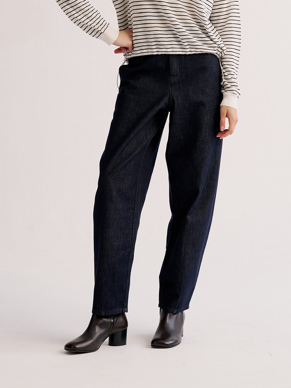 ID_02416500002_RW65_3_0_3_1290_1720.jpg;color:DENIM