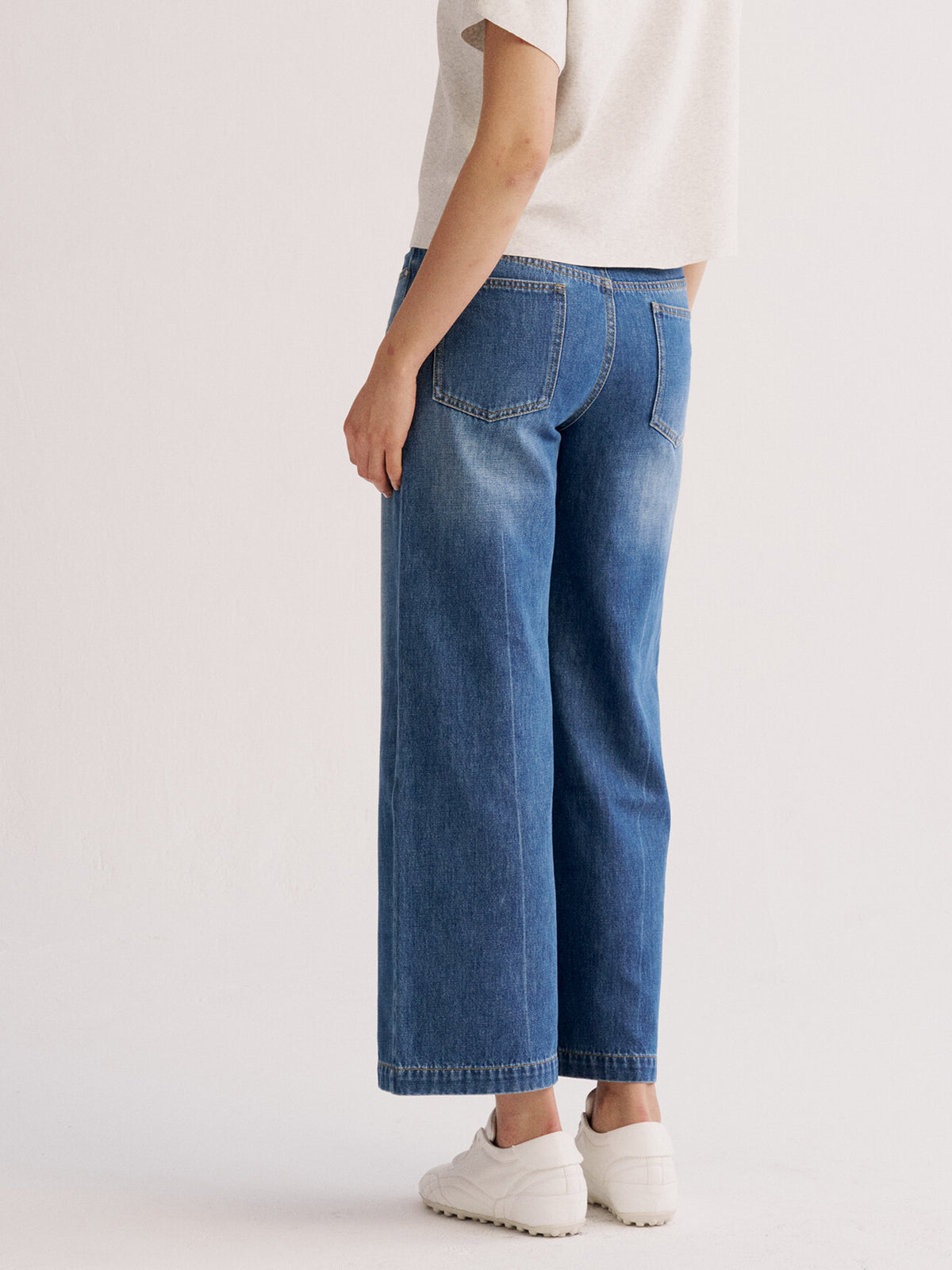 ID_02426533002_RW65_3_0_5_1290_1720.jpg;color:Denim