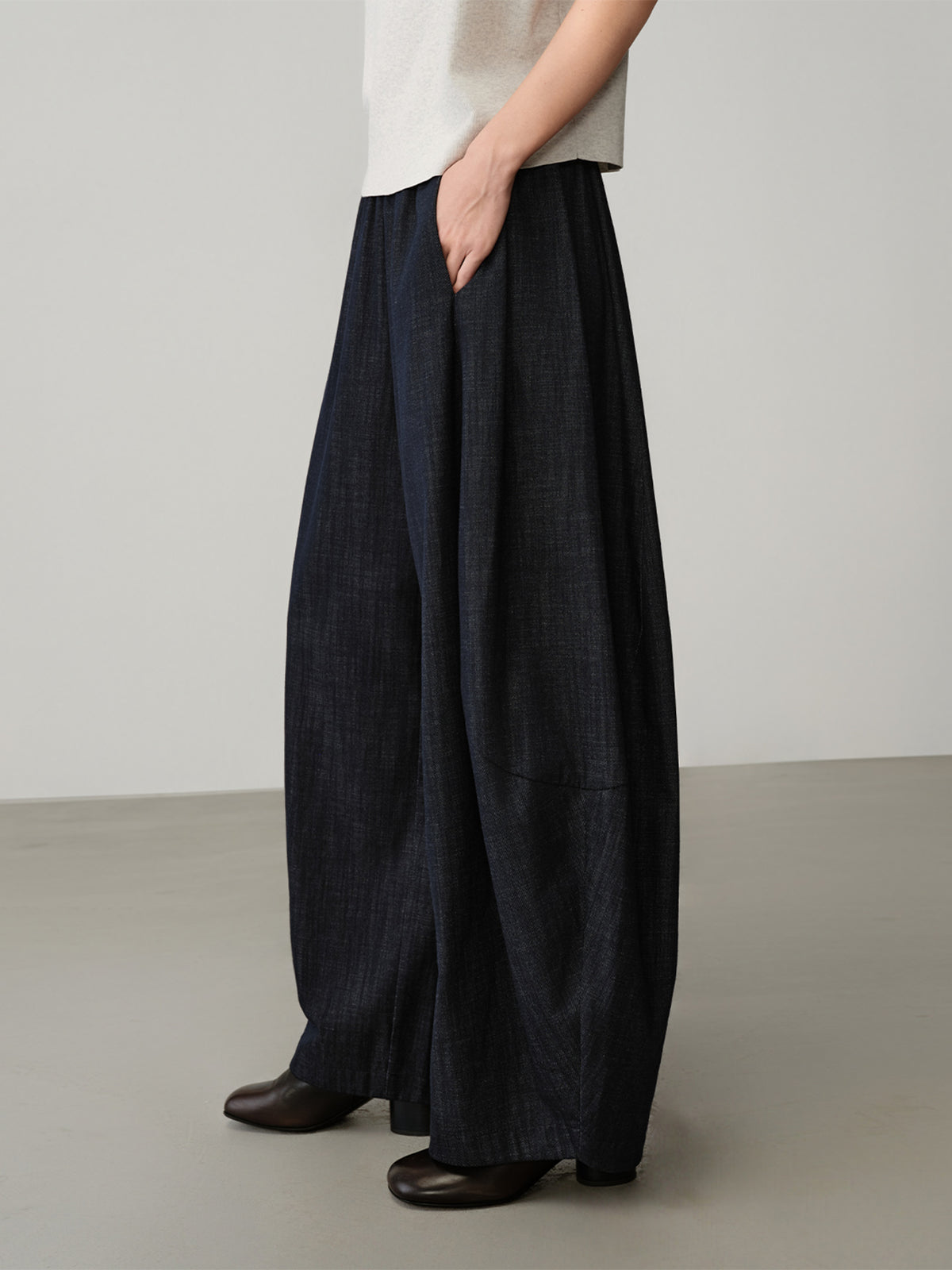 ID_02426502002_RW65_3_0_6_1290_1720.jpg;color:Denim
