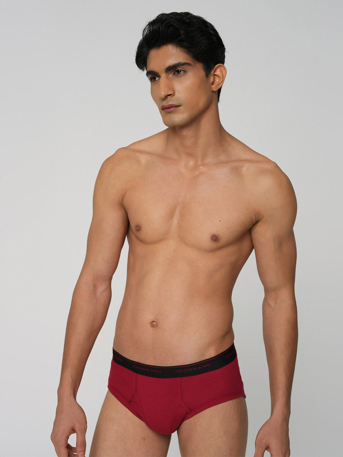 ID_01176114001_RW73_3_1_2_1290_1720.jpg;color:Signature Red x MHG x Signature Black