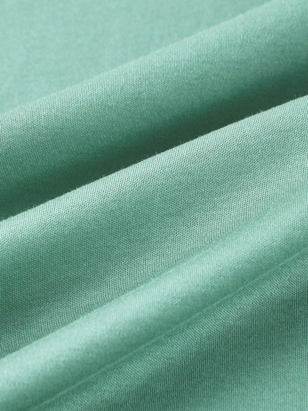 ID_01016391001_RW80_4_2_7_1290_1720.jpg;color:Clean Green
