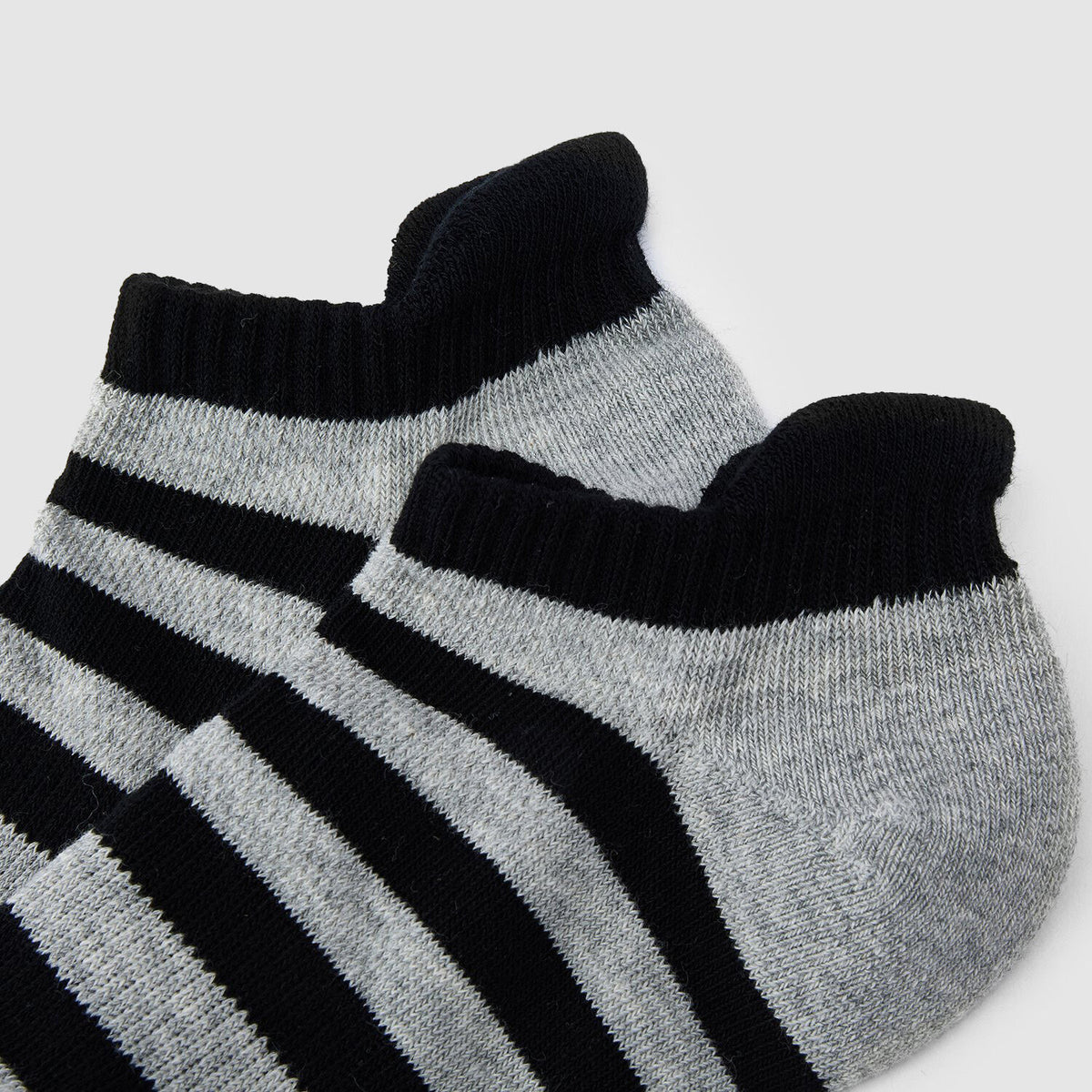 ID_01156123001_RW81_1_2_2_1500_1500.jpg;color:Heather Grey/Signature Black