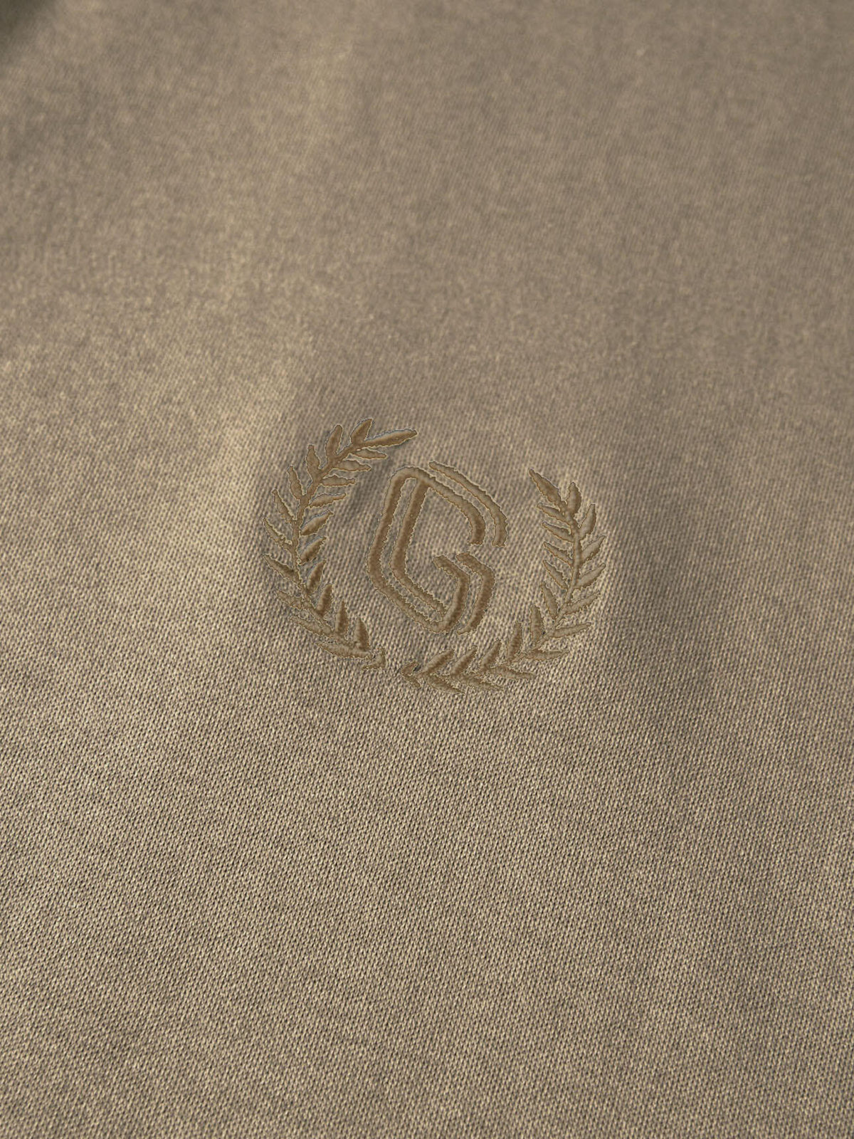 ID_01016391001_RW81_4_2_6_1290_1720.jpg;color:Stone Grey