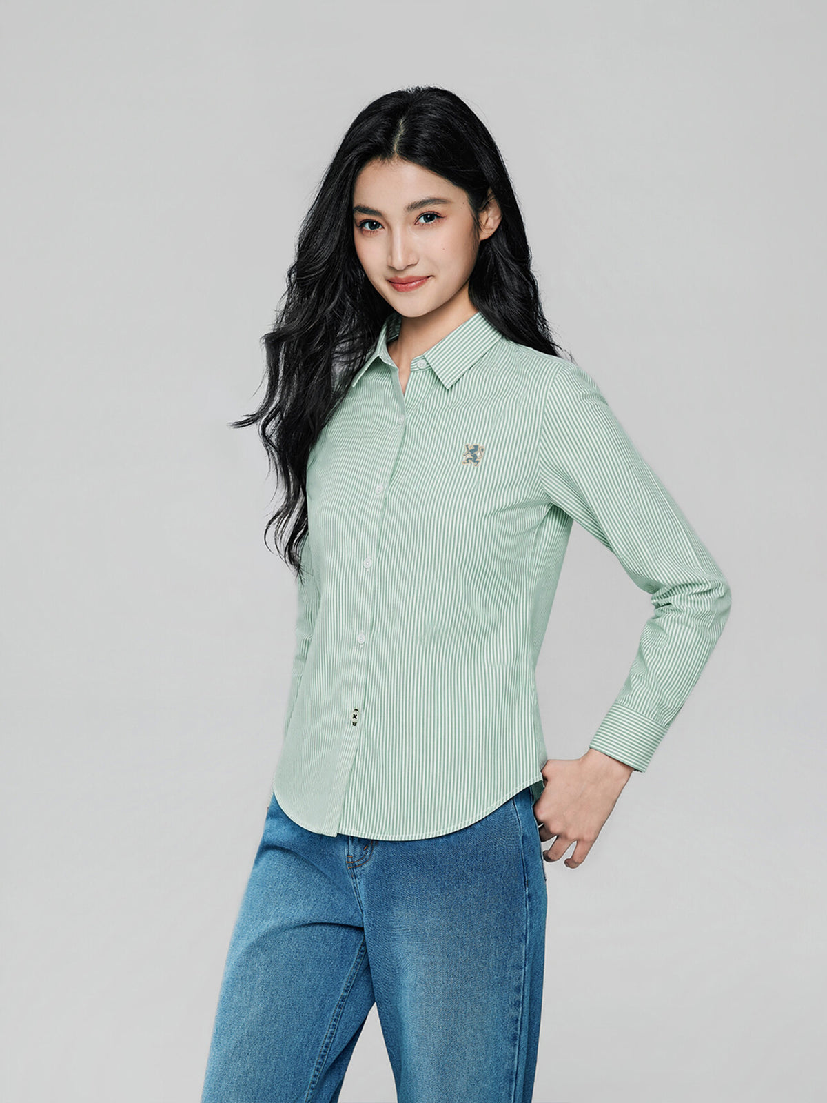 ID_05346073001_RW82_3_0_3_1290_1720.jpg;color:White x Green Stripe