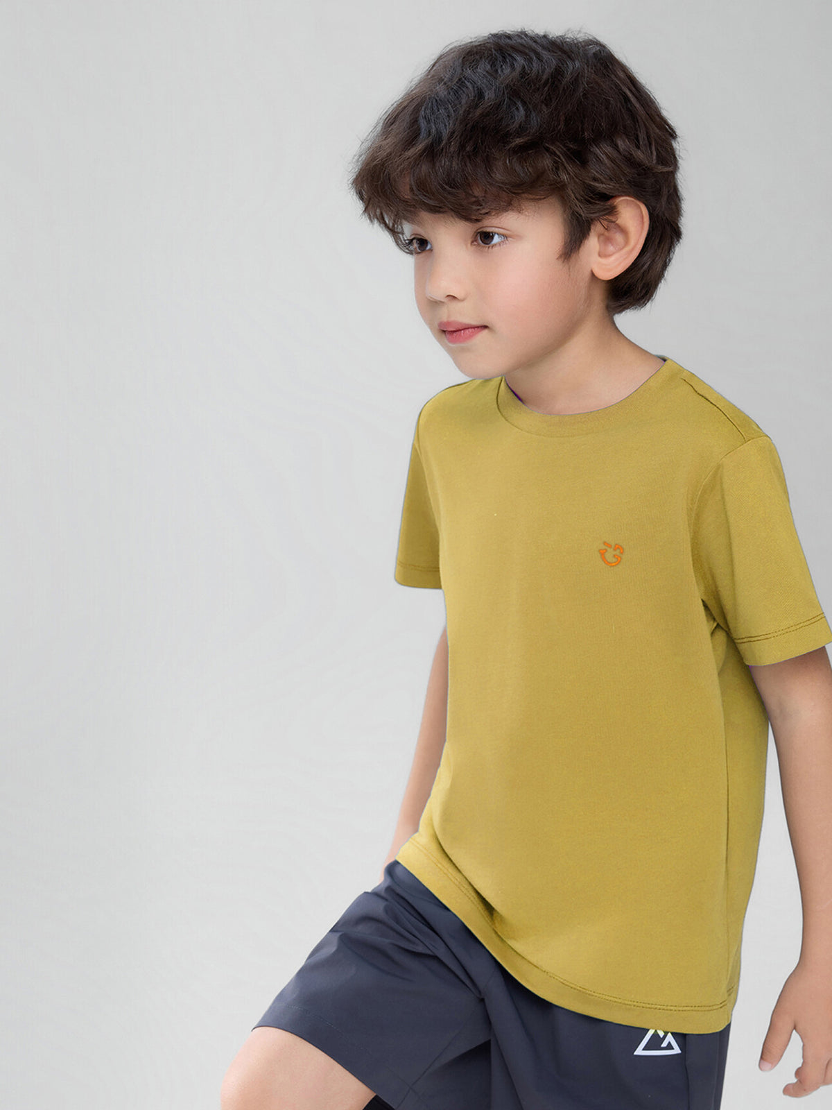 ID_03096324001_RW99_3_1_2_1290_1720.jpg;color:Ochre